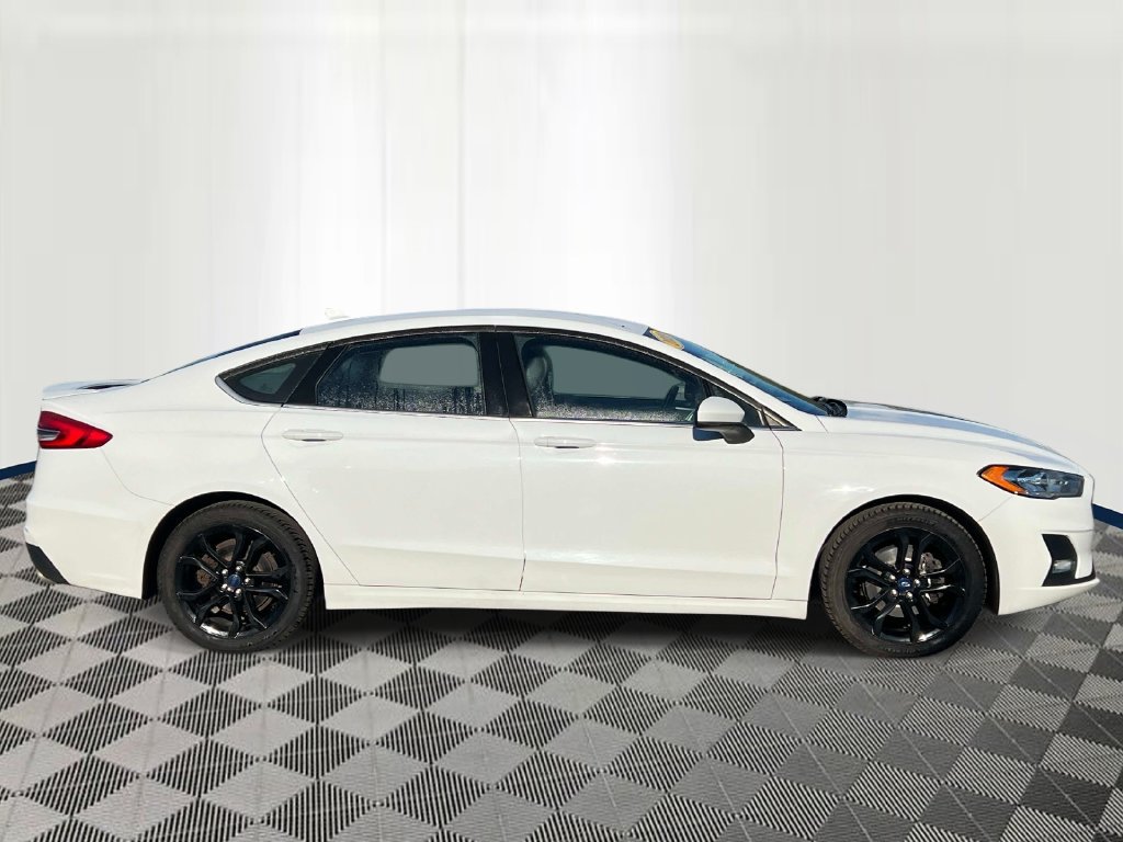 Used 2020 Ford Fusion SE w/ Equipment Group 151A FWD image 5