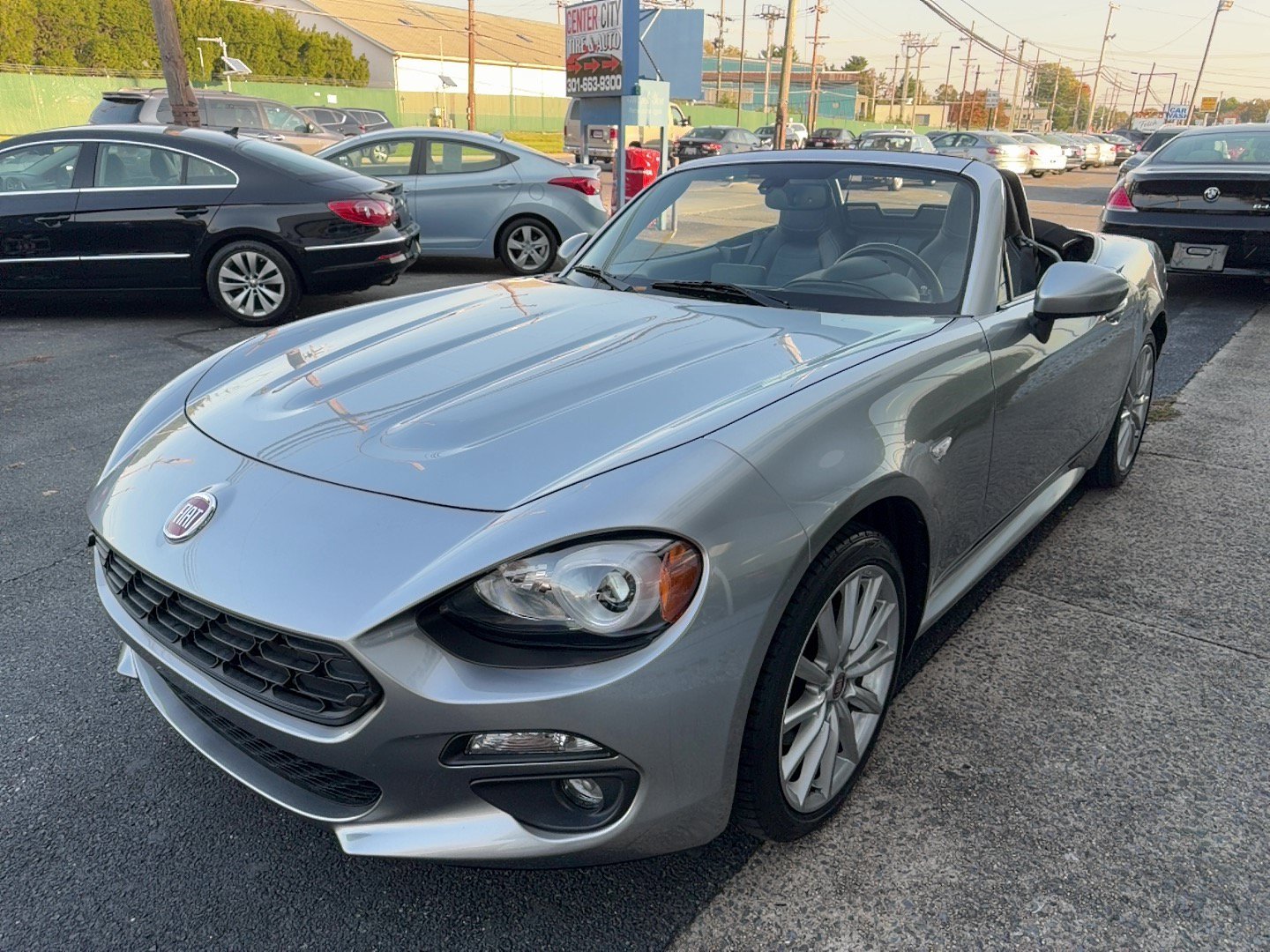 Used 2017 FIAT 124 Spider Lusso RWD image 5