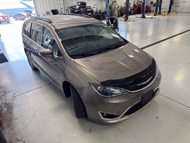 Used 2017 Chrysler Pacifica Touring-L FWD image 30