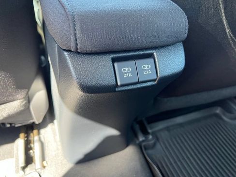 Certified 2022 Toyota Prius LE FWD image 16