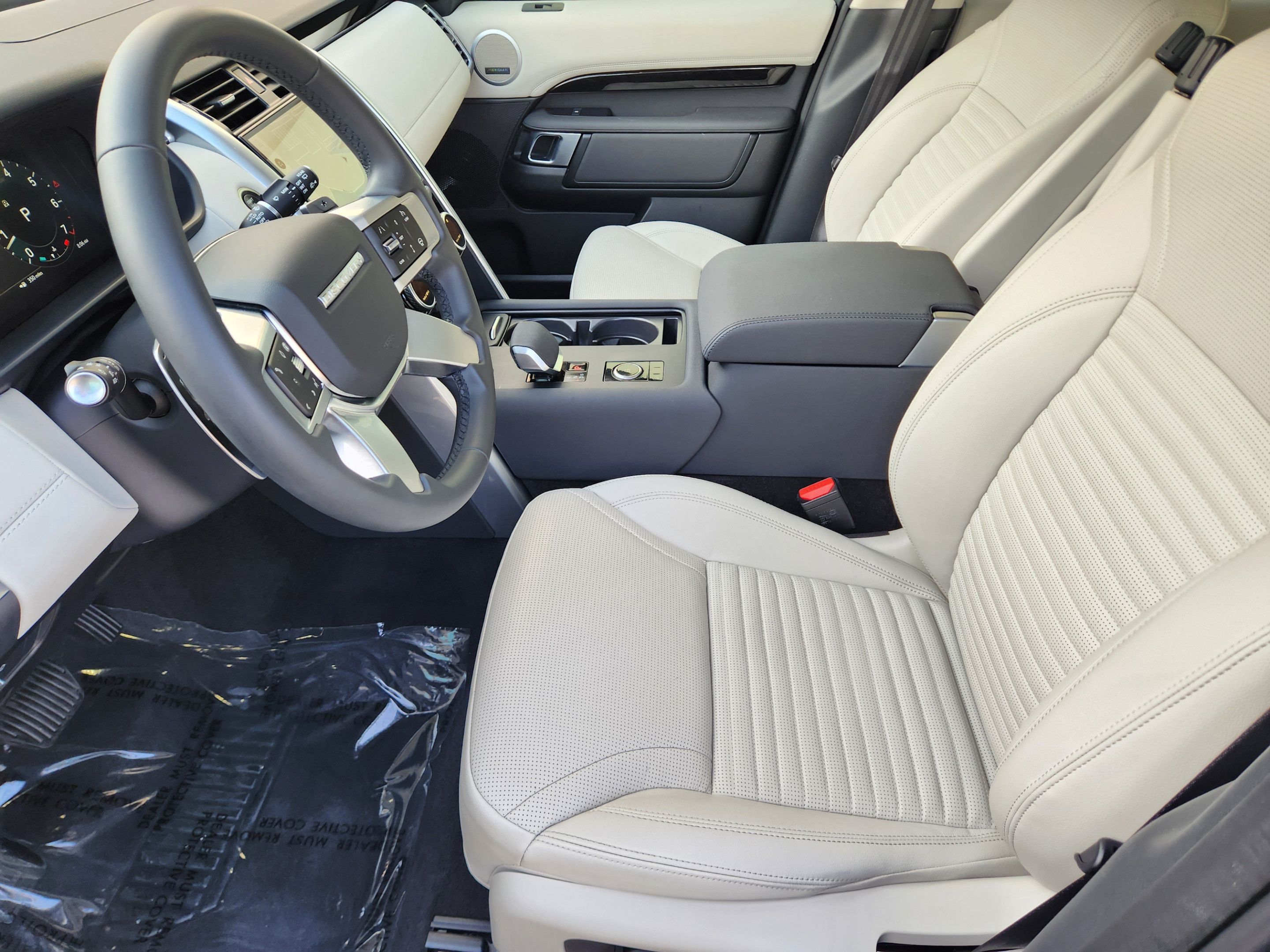 Certified 2026 Land Rover Discovery S AWD/4WD image 8