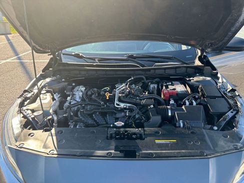 Used 2025 Nissan Altima 2.5 SV image 31