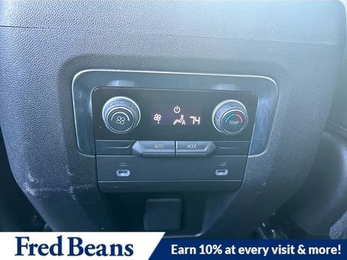 Used 2021 Chevrolet Suburban LT image 29