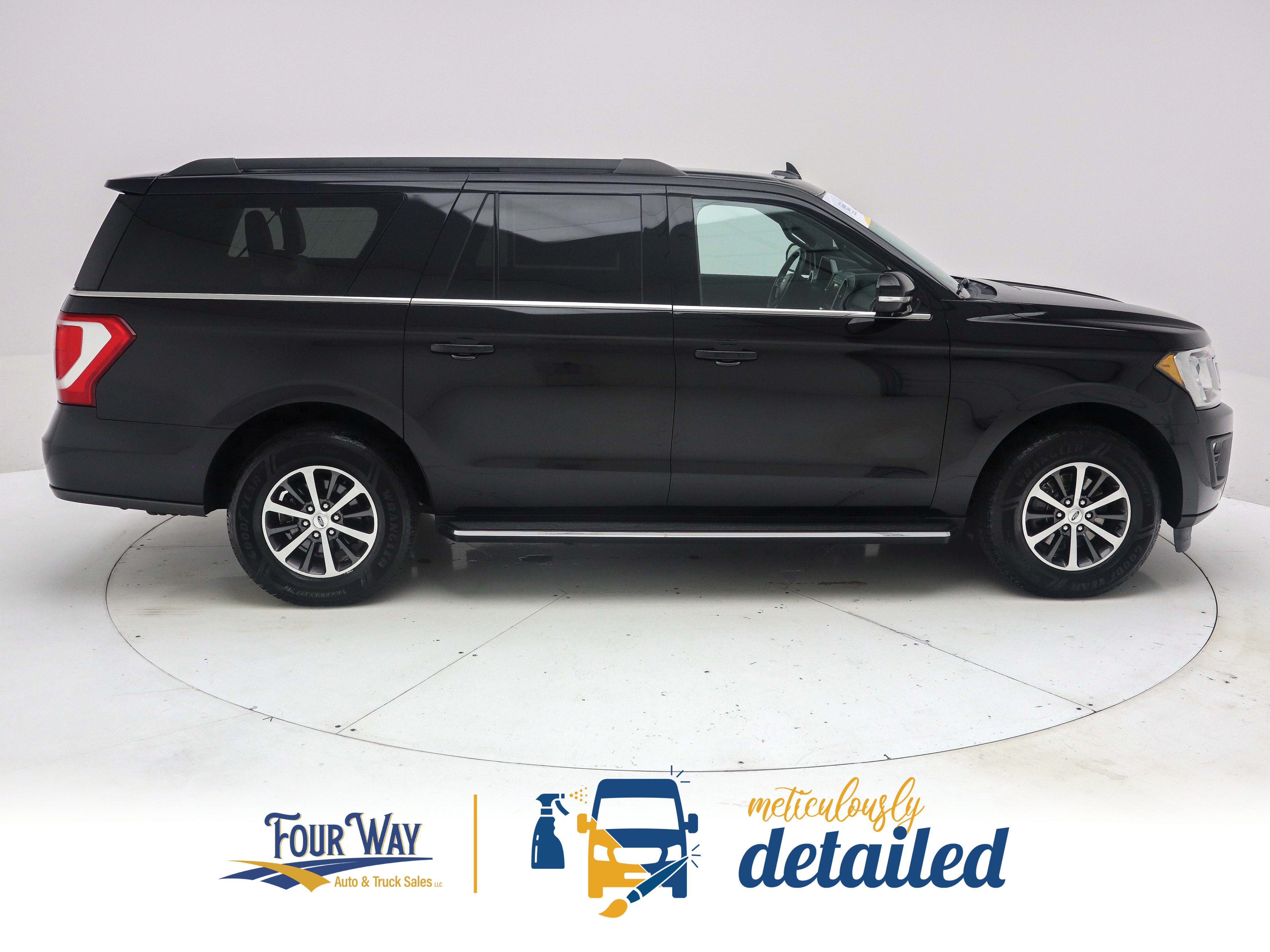 Used 2020 Ford Expedition Max XLT w/ Equipment Group 202A AWD/4WD image 2