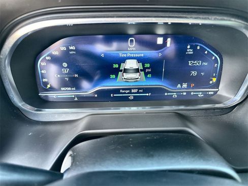 Used 2022 Chevrolet Tahoe Z71 w/ Luxury Package image 30