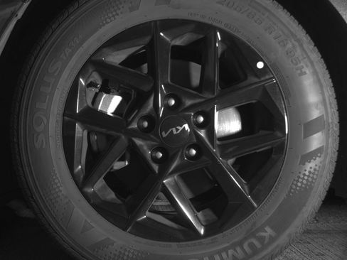 Used 2025 Kia K5 LXS image 12