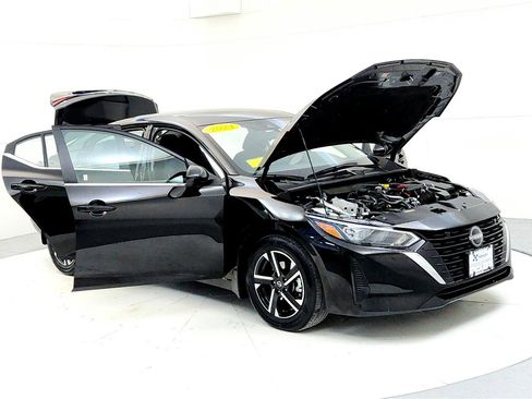 Used 2024 Nissan Sentra SV image 12