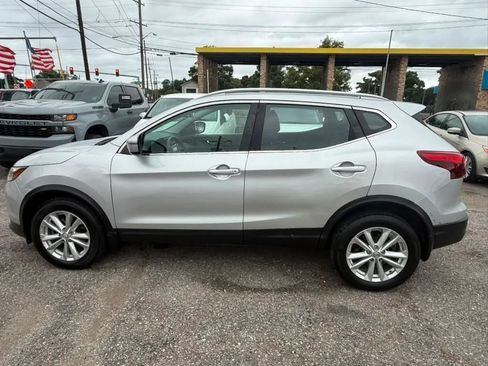 Used 2017 Nissan Rogue Sport SV FWD image 4