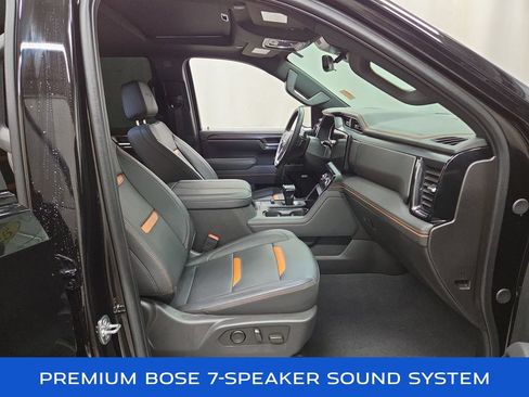 Used 2025 GMC Sierra 1500 AT4 w/ Technology Package AWD/4WD image 12