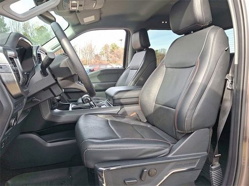 Used 2022 Ford F150 Lariat w/ Tow Technology Package image 13