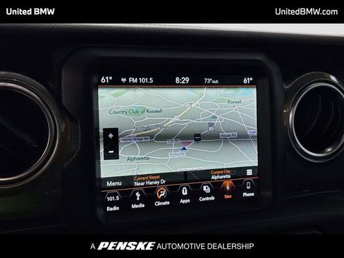 Used 2019 Jeep Wrangler Unlimited Sahara AWD/4WD image 17