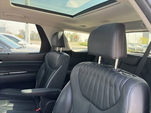 Used 2023 Hyundai Palisade Limited w/ Cargo Package image 11