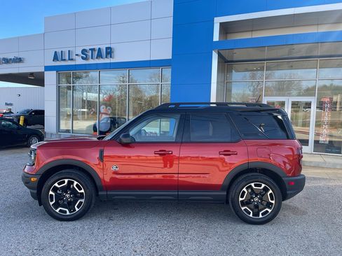 Used 2023 Ford Bronco Sport Outer Banks w/ Tech Package image 4