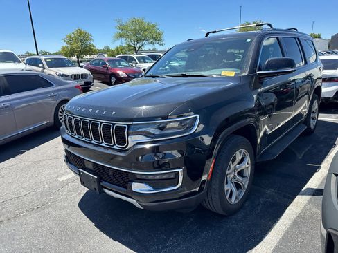 Used 2022 Jeep Wagoneer Series II AWD/4WD image 3