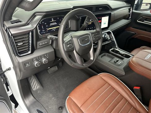 Certified 2026 GMC Sierra 2500 Denali Ultimate image 13