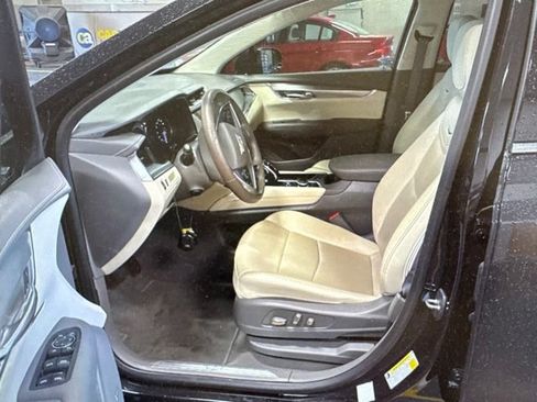 Used 2021 Cadillac XT5 Premium Luxury FWD image 12