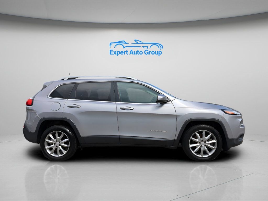 Used 2018 Jeep Cherokee Limited FWD image 3