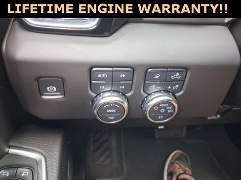 Certified 2025 GMC Sierra 3500 Denali w/ Denali Reserve Package image 13