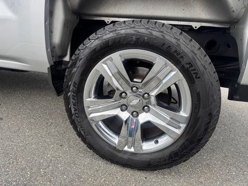 Used 2018 Chevrolet Silverado 1500 Custom w/ Custom Value Package AWD/4WD image 29