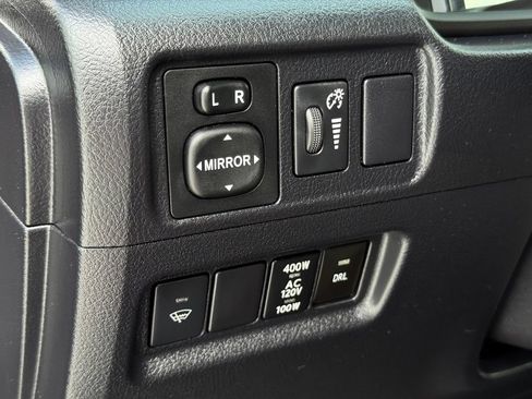 Used 2015 Toyota 4Runner SR5 RWD image 28