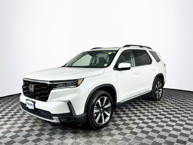 Used 2024 Honda Pilot Elite image 2