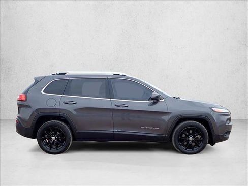 Used 2014 Jeep Cherokee Latitude FWD image 5