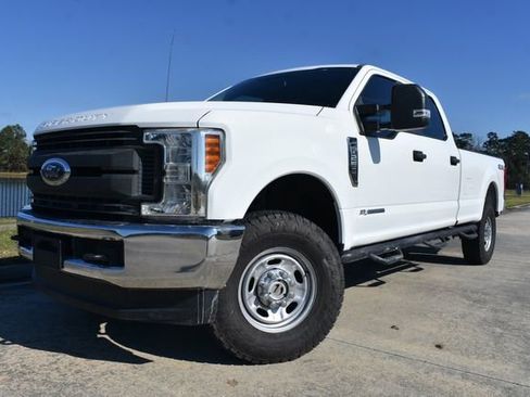 Used 2018 Ford F250 XL w/ Power Equipment Group image 5