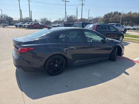 Used 2025 Toyota Camry SE image 3