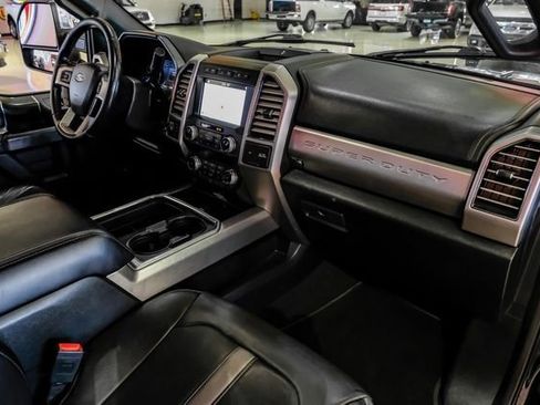 Used 2019 Ford F250 Platinum w/ Platinum Ultimate Package image 12