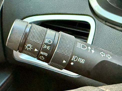 Used 2013 Chevrolet Equinox LTZ FWD image 23