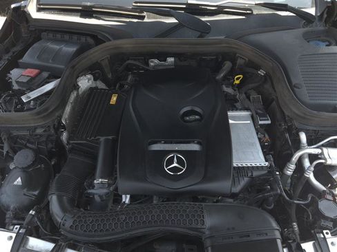 Used 2017 Mercedes-Benz GLC 300 4MATIC image 10