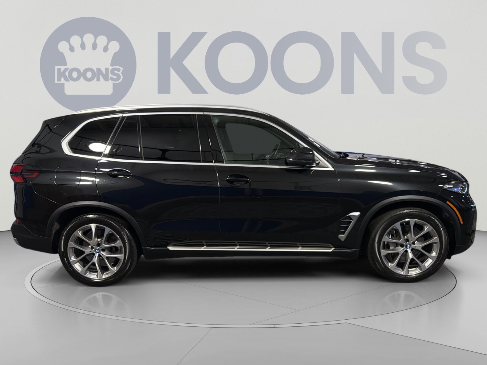 Used 2025 BMW X5 xDrive50e AWD/4WD image 8