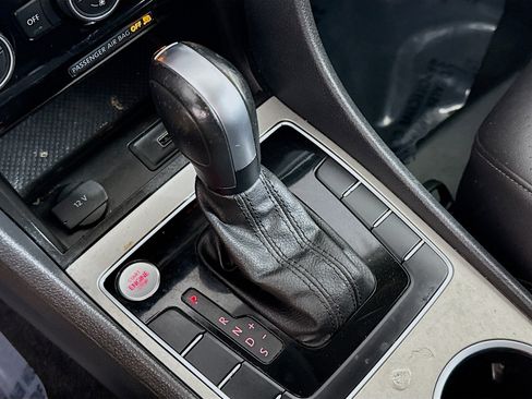 Used 2021 Volkswagen Passat 2.0T SE image 20