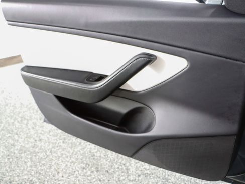 Used 2020 Tesla Model 3 Performance image 19