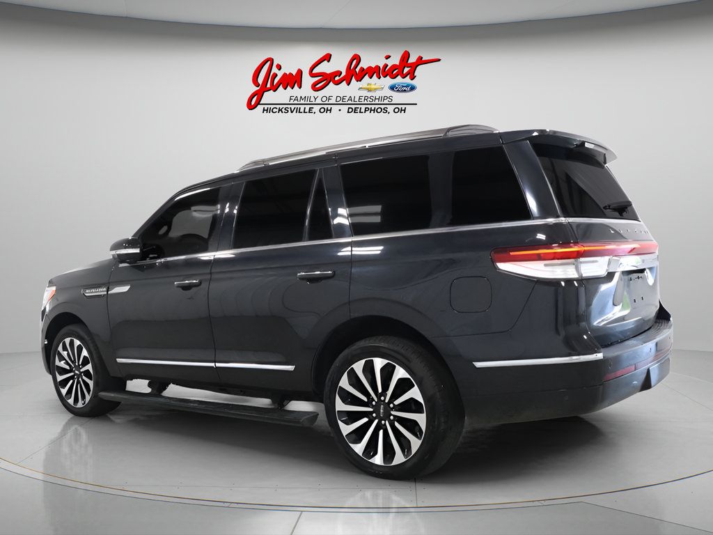 Used 2022 Lincoln Navigator Reserve AWD/4WD image 4