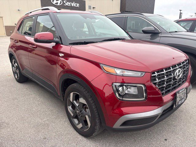 Certified 2024 Hyundai Venue SEL FWD image 1
