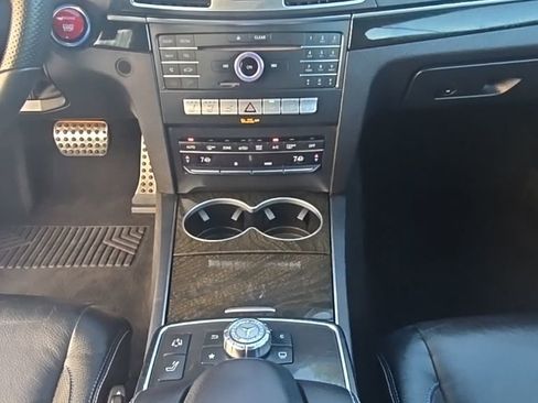 Used 2017 Mercedes-Benz E 400 E 400 image 54
