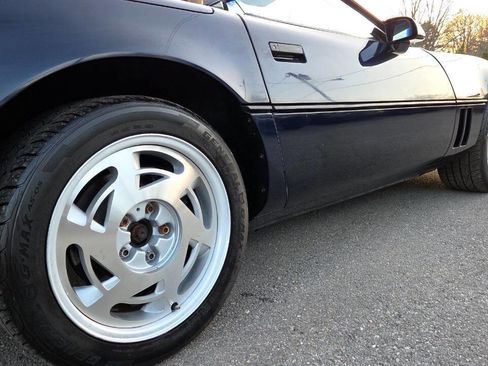Used 1989 Chevrolet Corvette Convertible RWD image 19