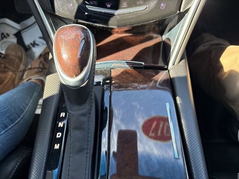 Used 2017 Cadillac XTS Premium Luxury image 32