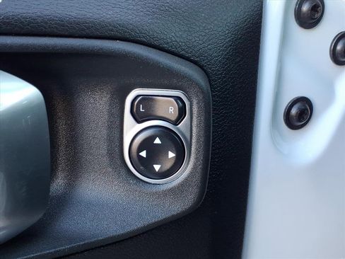 Used 2024 Jeep Wrangler Sport S image 26