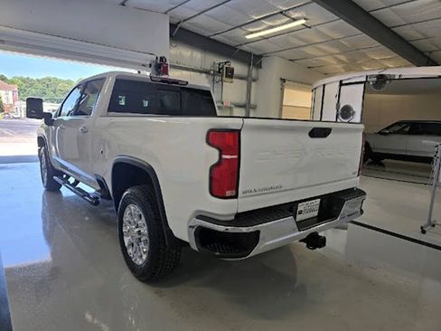 Used 2024 Chevrolet Silverado 2500 LTZ w/ LTZ Plus Package AWD/4WD image 3