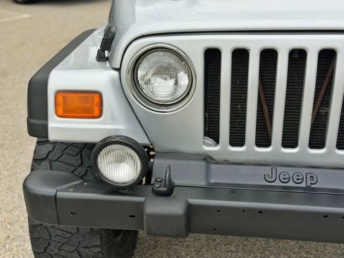 Used 2004 Jeep Wrangler 4WD image 29