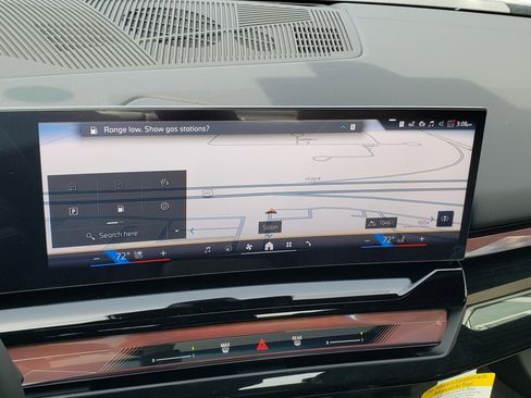 New 2026 BMW 540i xDrive w/ Premium Package image 24