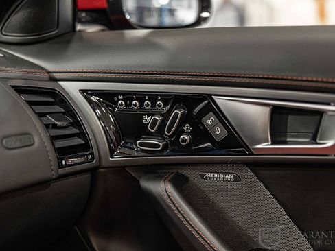 Used 2016 Jaguar F-TYPE R image 26