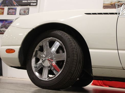 Used 2002 Ford Thunderbird image 39
