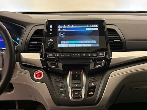 Certified 2024 Honda Odyssey EX-L image 17