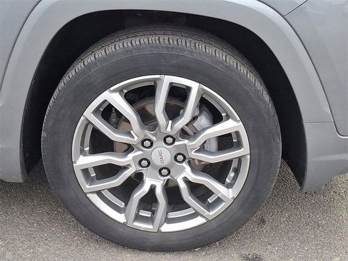 Used 2023 GMC Terrain Denali image 9