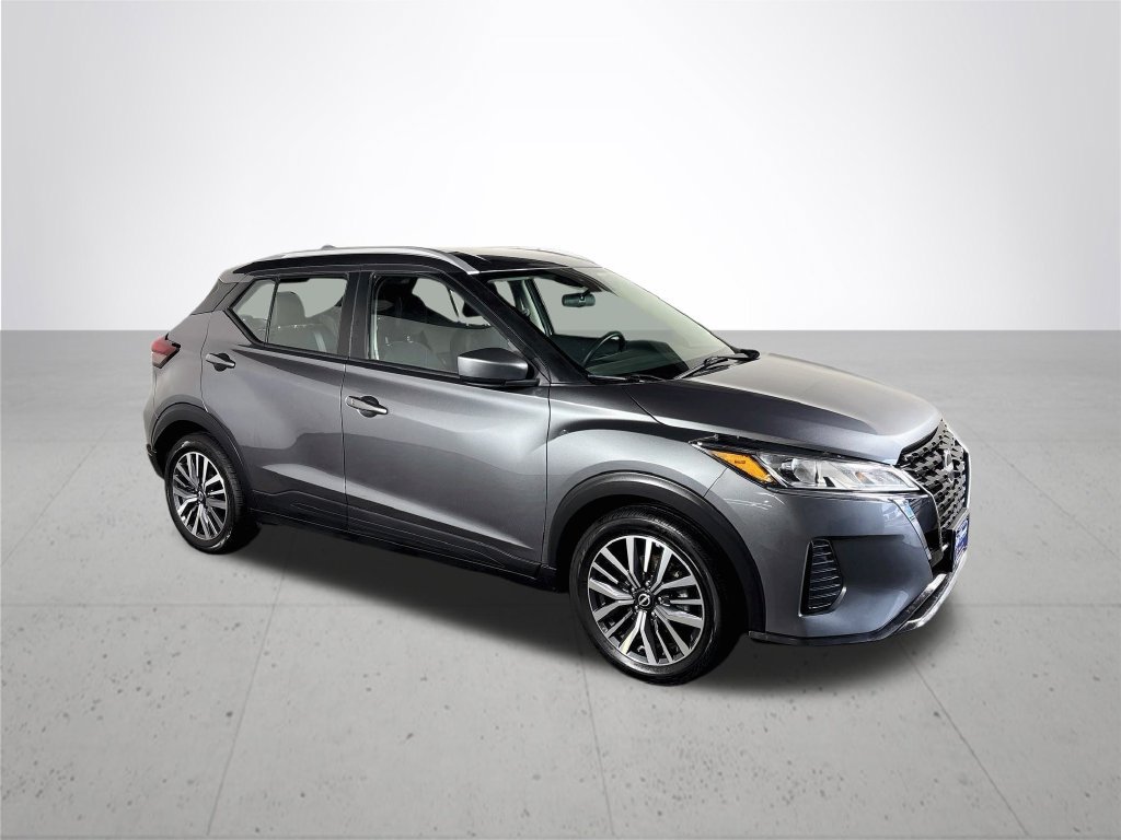 Used 2022 Nissan Kicks SV FWD image 4