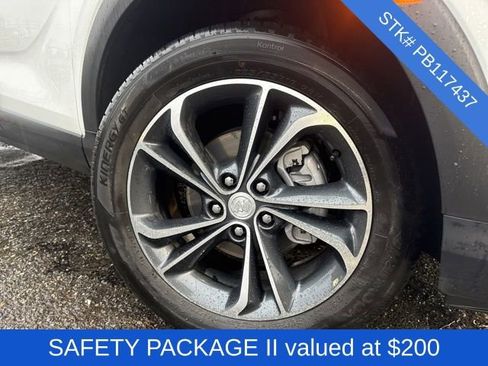 Used 2023 Buick Encore GX Select w/ Safety Package II image 2