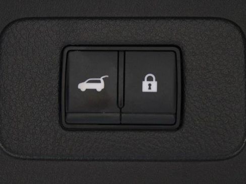 Certified 2023 Nissan Armada SL w/ Captain's Chairs Package image 18